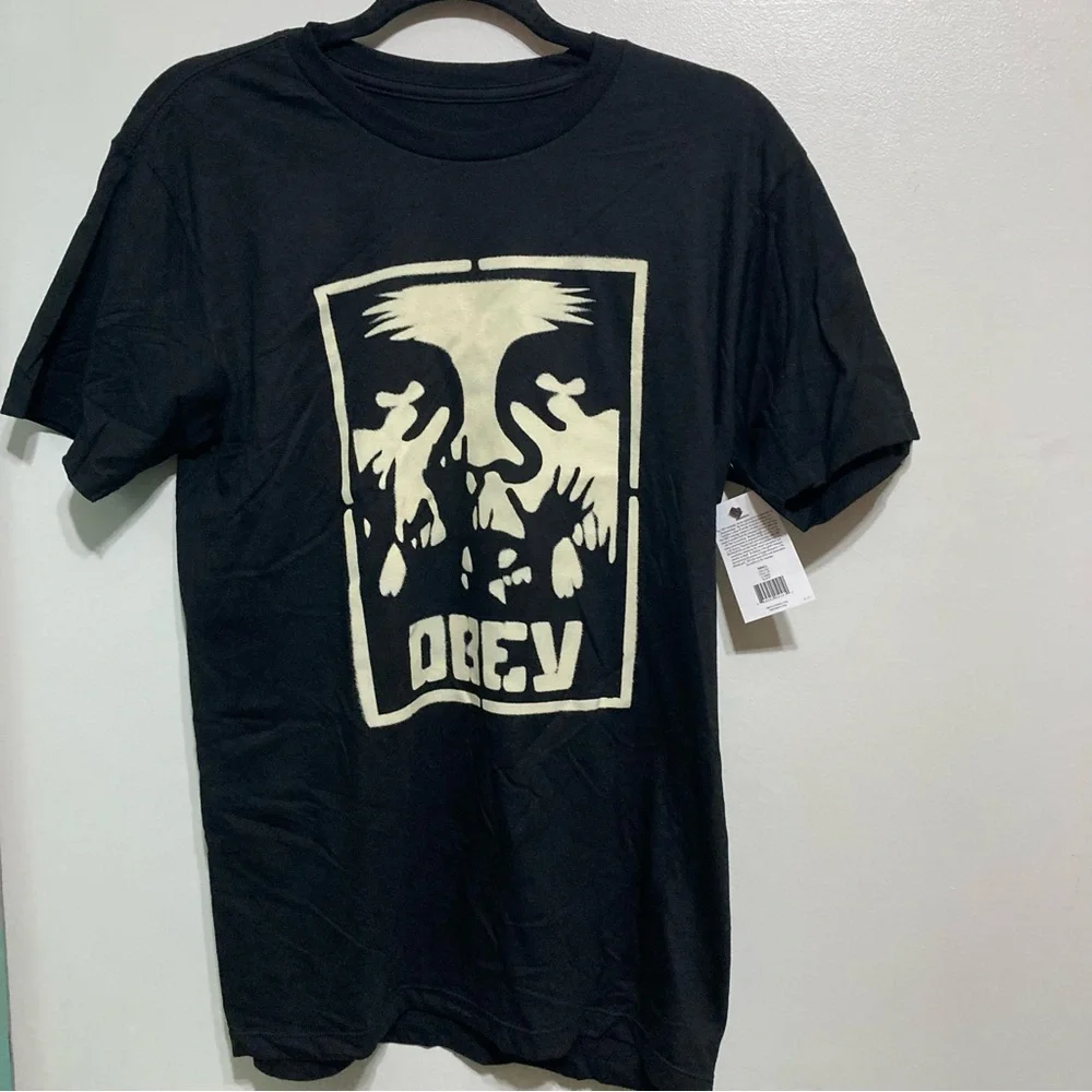 Obey T-Shirt - Picture 1 of 5